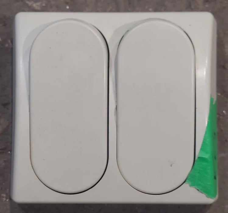 used-12v-rv-double-light-switch-917659_750x700