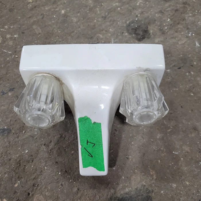 used-4-bathroom-faucet-bone-765627_700x700